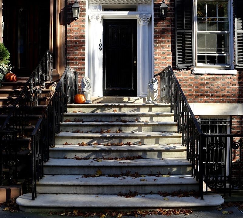 1st image of 109 Willow St APT 2F