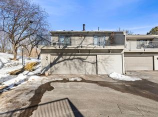 4393 Arden View Ct, Arden Hills, MN 55112