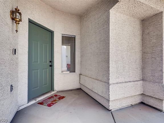 3rd image of 424 N Stanley Cup Dr