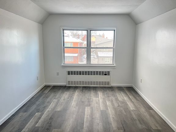3rd image of 15151 18th Ave Floor 2