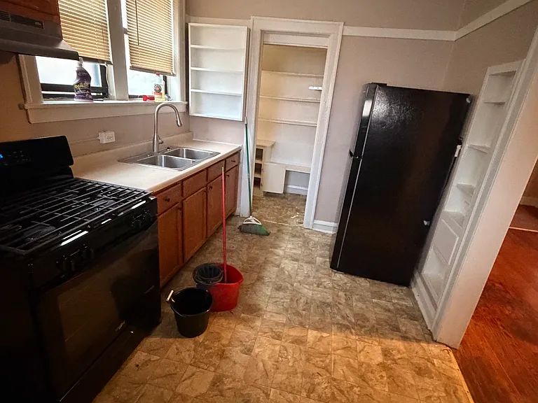 6834 S Paxton Ave #3 — Photo 12