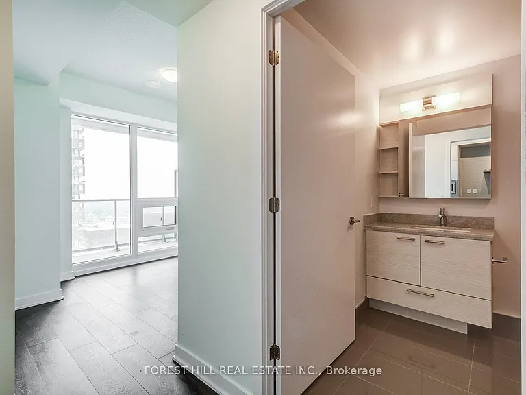 2221 Yonge St #5210 — Photo 18