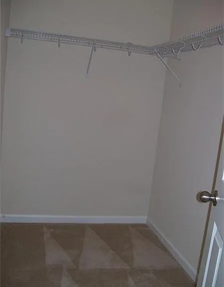 30 Twin Oaks Pl — Photo 7