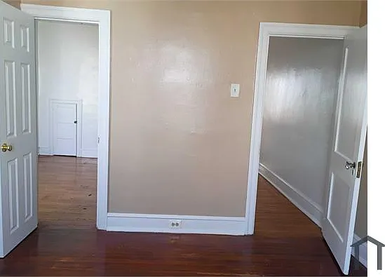 6961 Forrest Ave — Photo 10