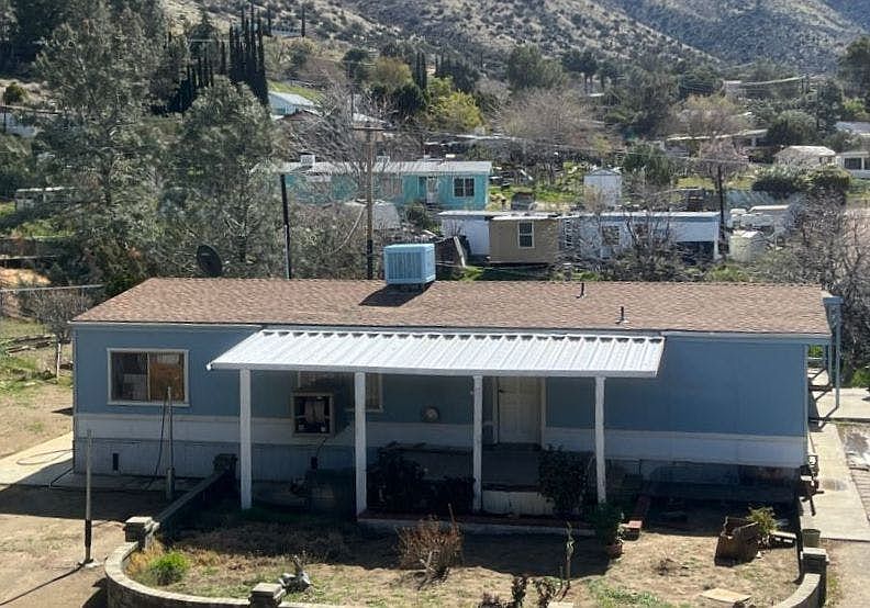 1st image of 120 Buckhorn Dr