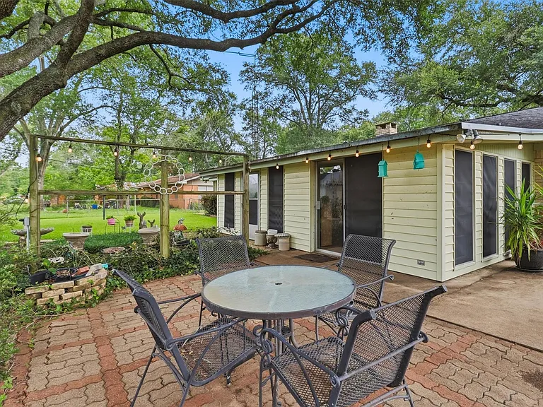 1335 Kathy Ave — Photo 39