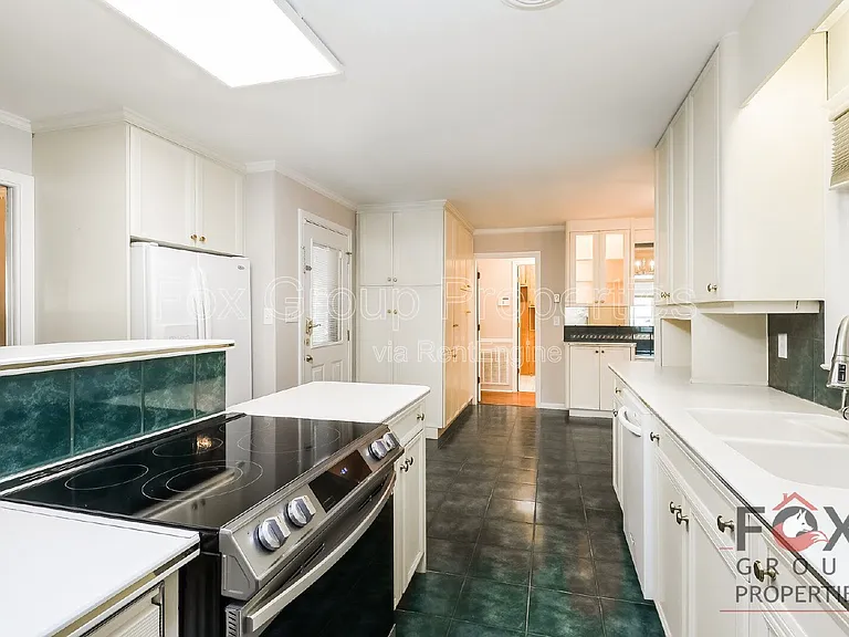 2049 Charlotte Hwy — Photo 12