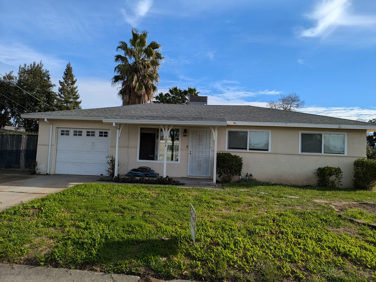 1574 Rancho Way photo 1