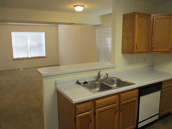 4th image of 5101-5103 Carrieridge Dr
