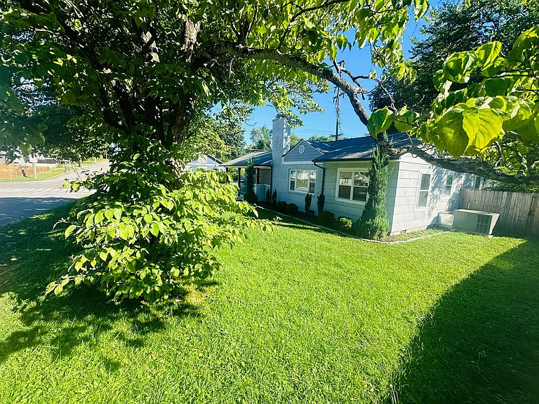 602 W Glenwood Ave — Photo 18