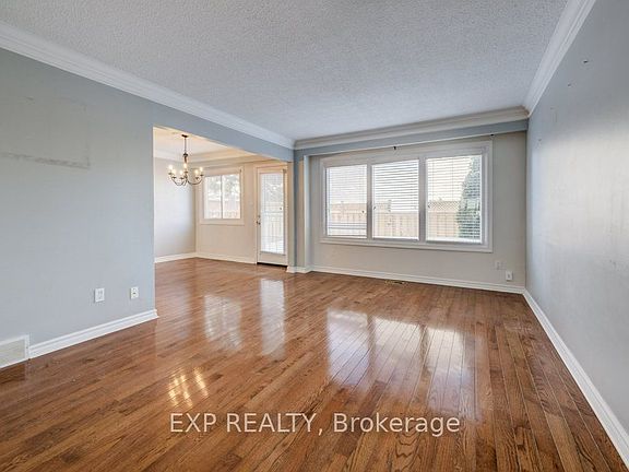 3rd image of 54 Nicklaus Dr