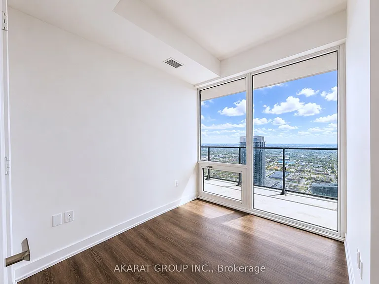 448 Burnhamthorpe Rd W #4911 — Photo 18