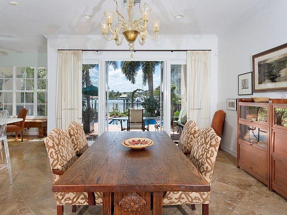 4th image of 248 Venetian Dr