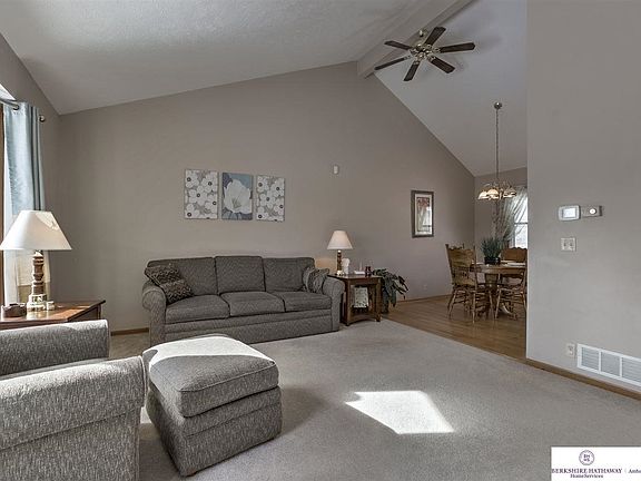 3rd image of 16536 Weir St