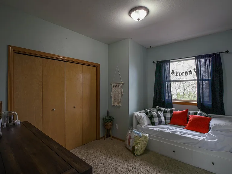 1555 SW Gilson Ct — Photo 33