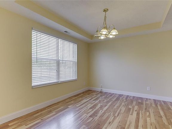 3rd image of 6809 Thousand Oaks Ln