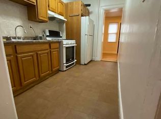 830 42nd St APT 1R, Brooklyn, NY 11232