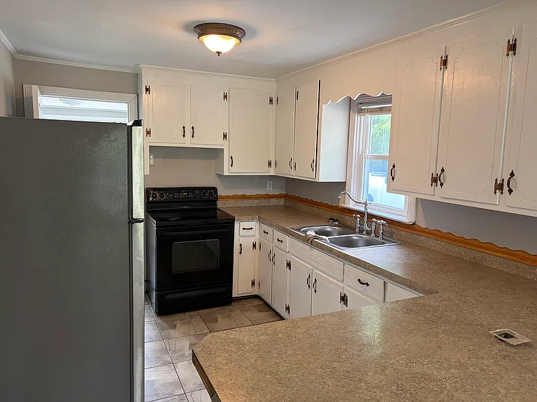5216 Eaton Cir — Photo 4