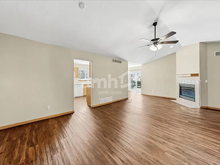 18504 E Bethany Pl — Photo 6