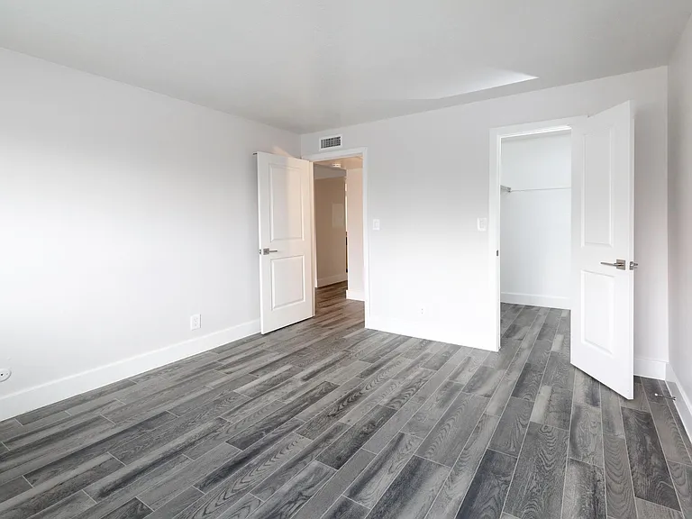 Foothill Place Apartments — Photo 23