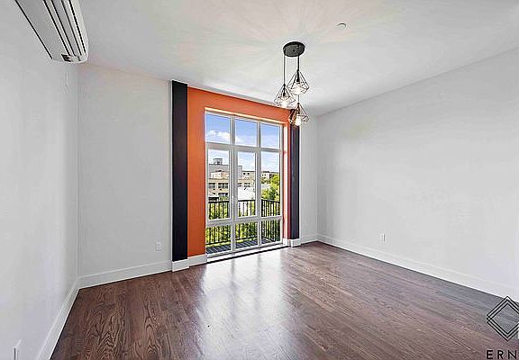 5th image of 99 Varet St #5E