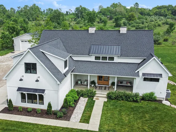 2958 S Edgar Rd, Mason, MI 48854