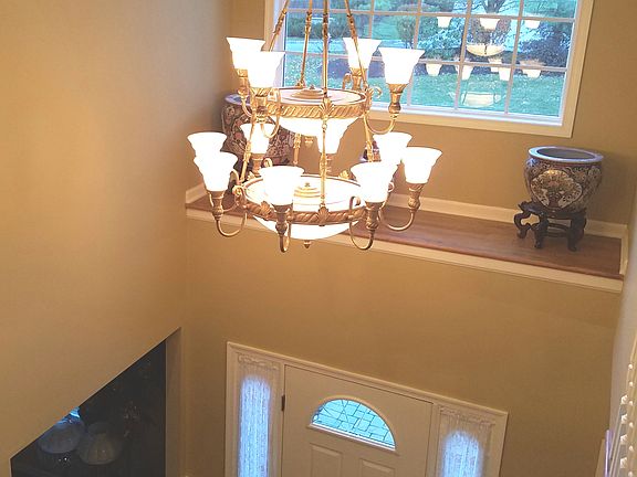 Palladium Foyer Window 