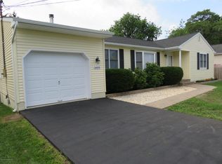1409 Longboat Ave, Beachwood, NJ 08722