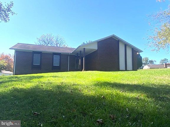2nd image of 114 Maddox Dr