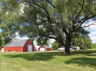 30026 Mount Tom Rd, Burlington, WI 53105