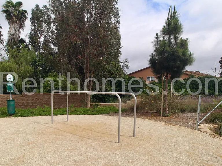 10835 Wendy Way — Photo 37