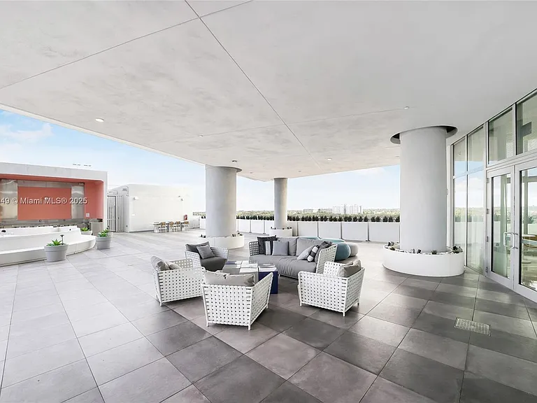 2000 Metropica Way #306 — Photo 36