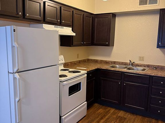 3rd image of 2805 E Idaho Ave APT 2