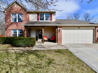 573 Old Farm Rd, Danville, IN 46122