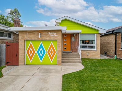 6139 W Gunnison St, Chicago, IL, 60630