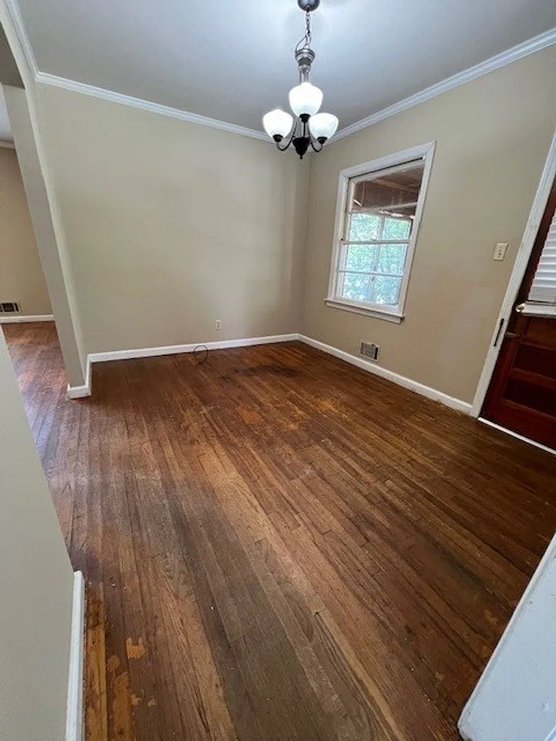 3 Bedroom, 1 Bath Home — Photo 2