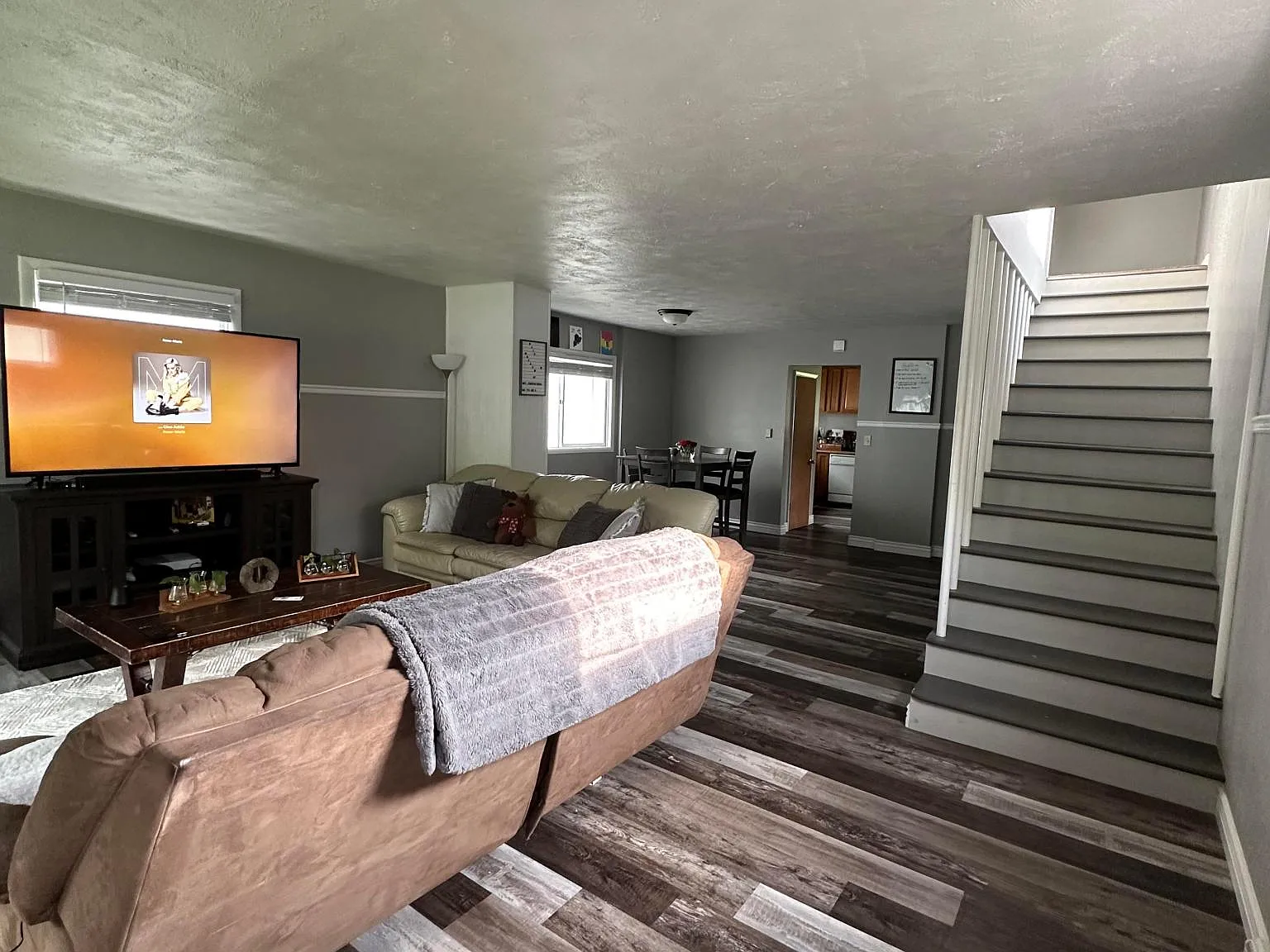 3 bed, 1.5 bath, 1400 sqft, $1,900 — Photo 4