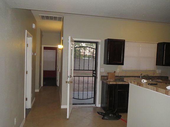 2nd image of 1354 E Saint Catherine Ave