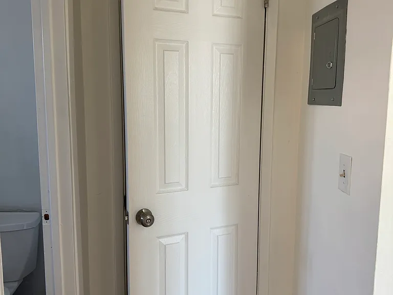 1360 Warburton Ave #8 — Photo 10