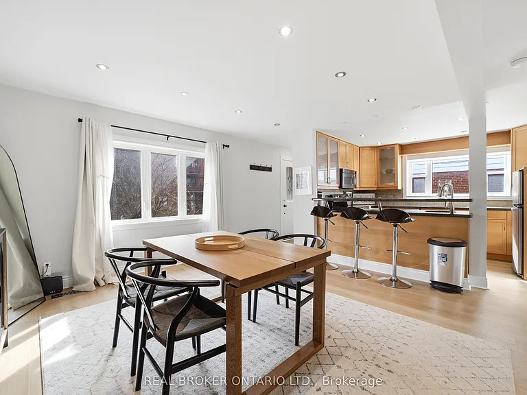24 Glenburn Ave #UPPER — Photo 11