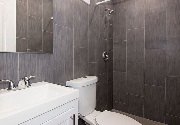 4th image of 26-27 28th St #2E