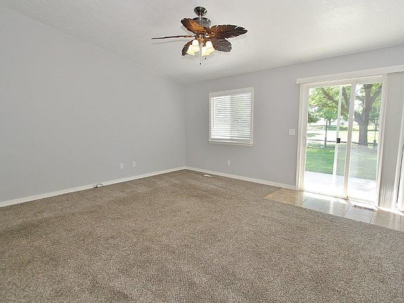 3rd image of 2624 Manchester Dr