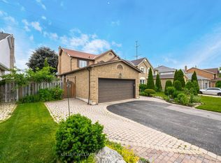 694 Amaretto Ave, Pickering, ON L1X 1L6