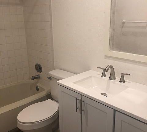 Bathroom between two bedrooms