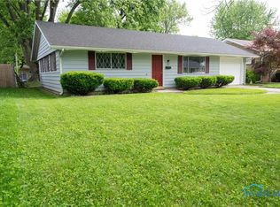 822 Cherry Ln, Waterville, OH 43566