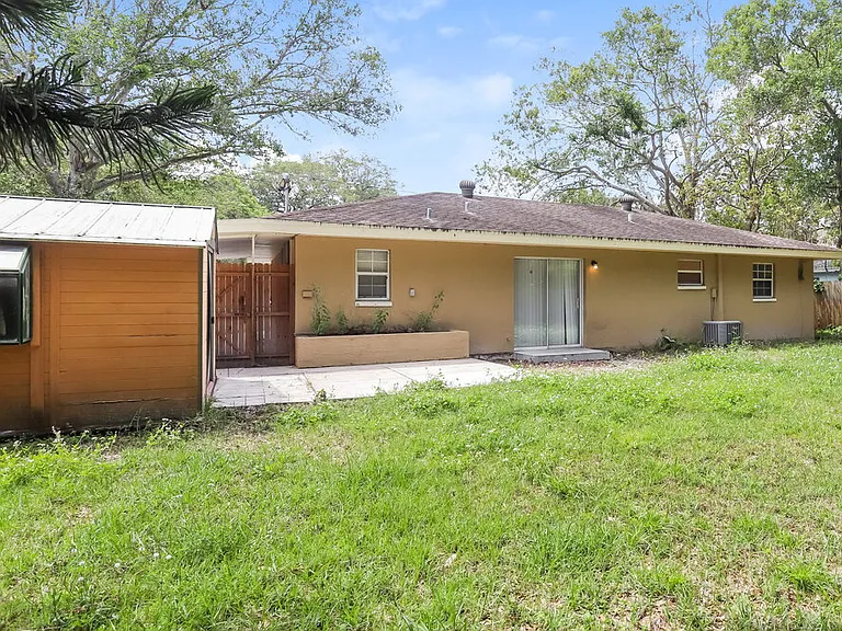 908 N Palm Dr — Photo 18