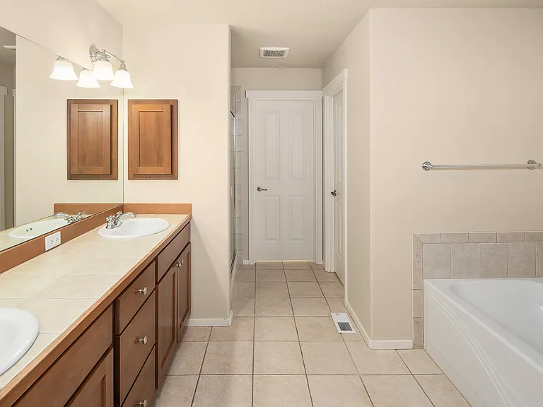 3450 NE Madison Way — Photo 16