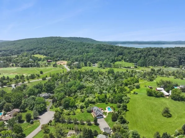 6 Proprietor Ln, Readington Twp., NJ 08889
