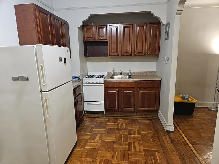 1280 E 18th St #6D — Photo 2