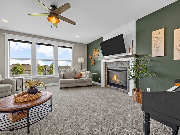 4th image of 2118 Wycliffe Ct SW